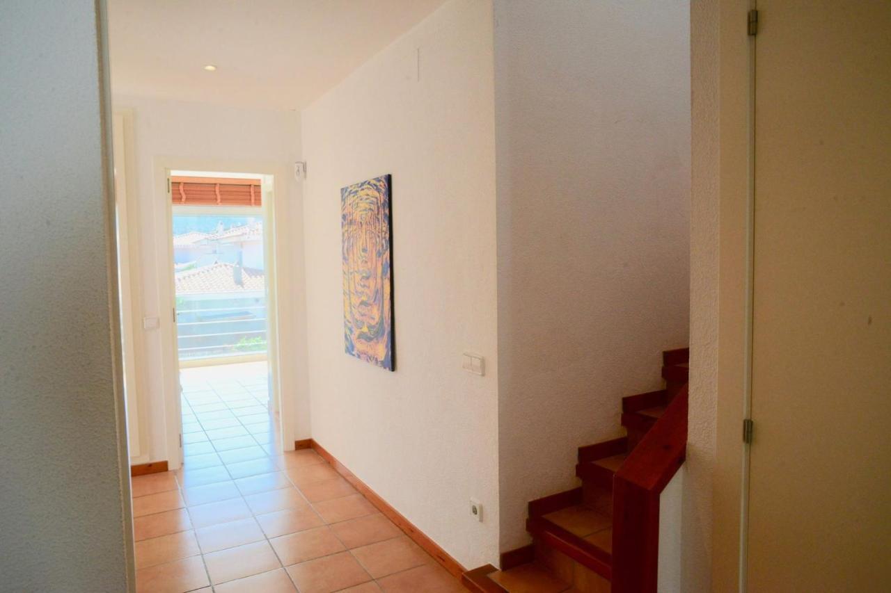 Beachfront Duplex With Terrace And Sea Views - Cadaqués Exteriér fotografie