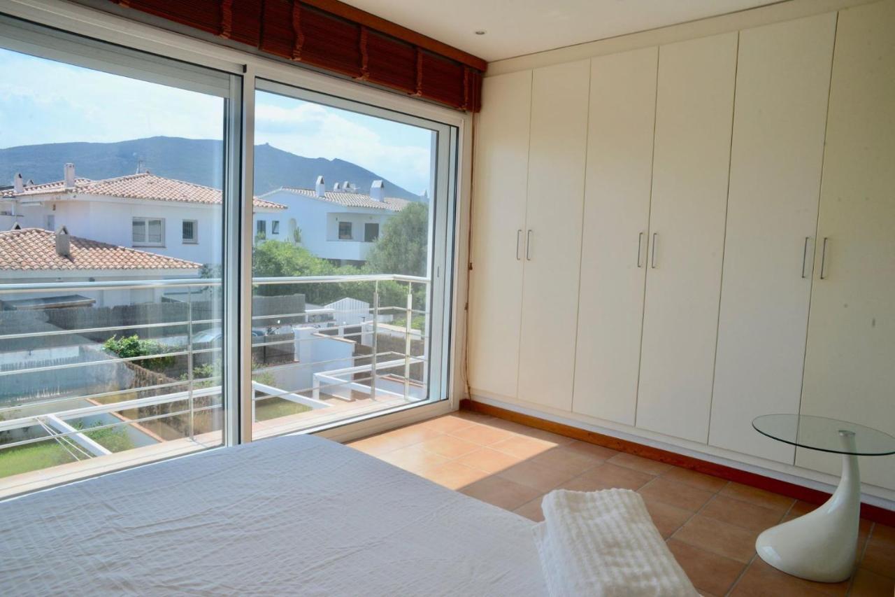 Beachfront Duplex With Terrace And Sea Views - Cadaqués Exteriér fotografie