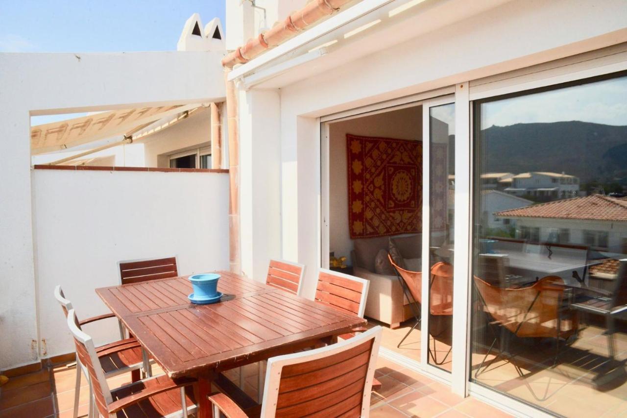 Beachfront Duplex With Terrace And Sea Views - Cadaqués Exteriér fotografie
