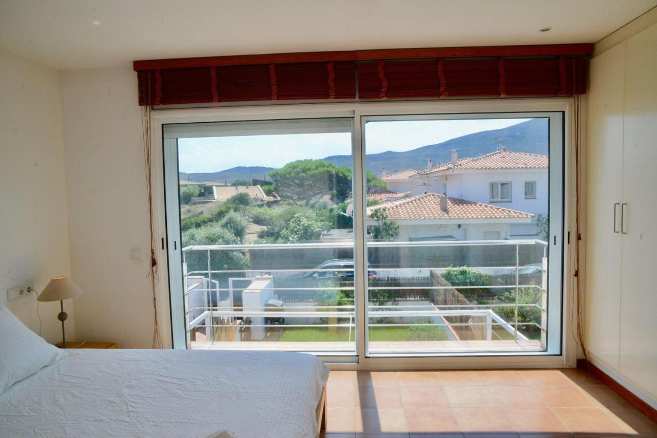 Beachfront Duplex With Terrace And Sea Views - Cadaqués Exteriér fotografie