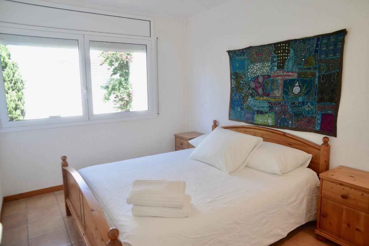 Beachfront Duplex With Terrace And Sea Views - Cadaqués Exteriér fotografie