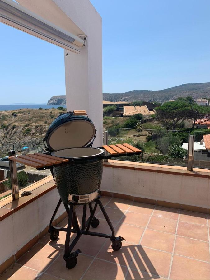 Beachfront Duplex With Terrace And Sea Views - Cadaqués Exteriér fotografie